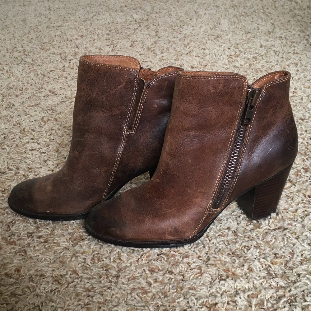 Sofft Heeled Leather Boots